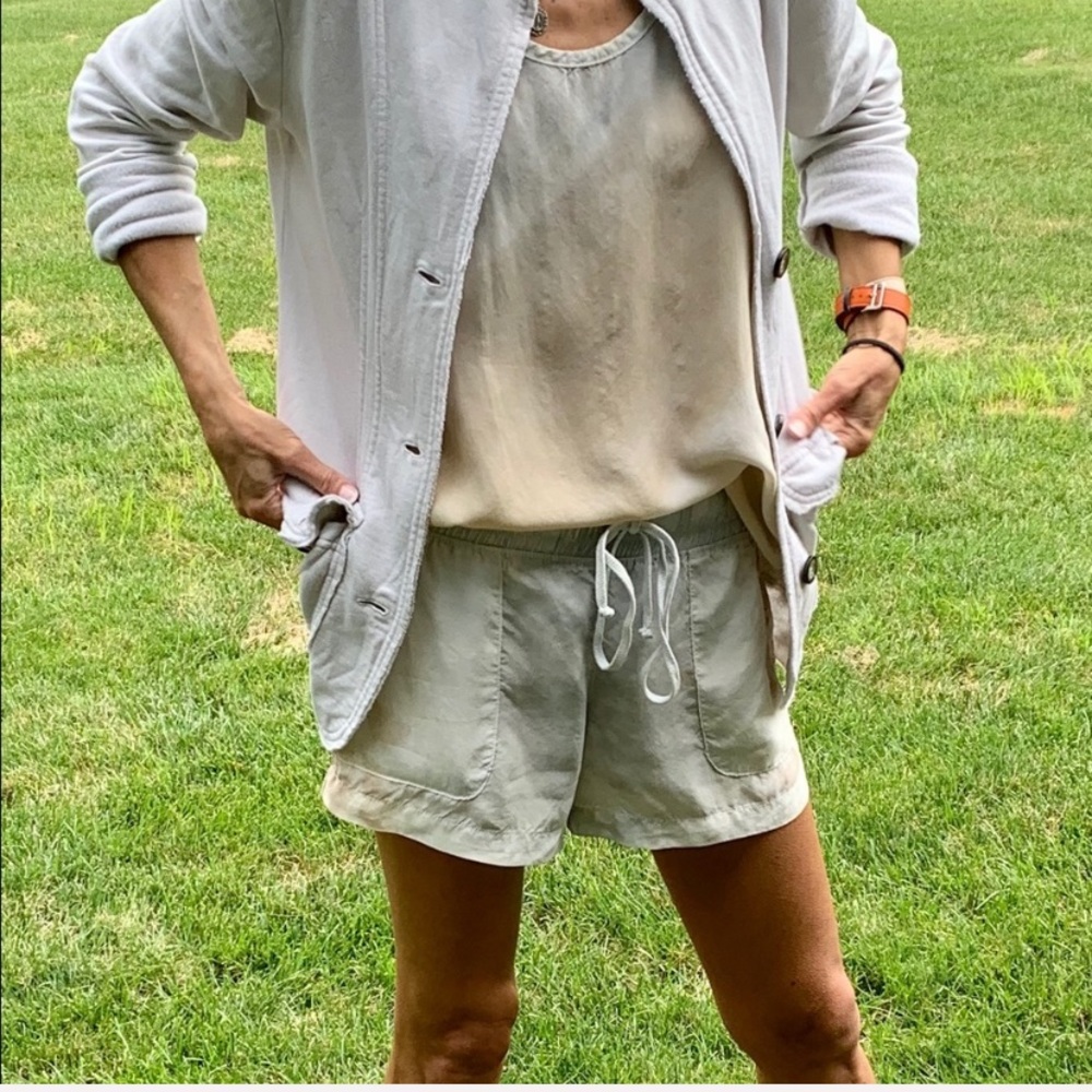 Shorts - Picture 6 of 7
